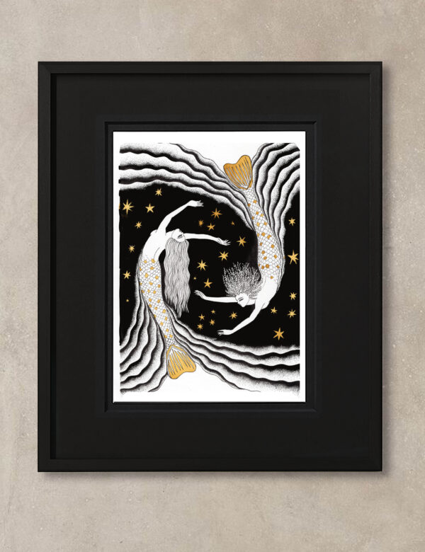 Illustration astro représentant deux figures de sirènes entrelacées dans un fond étoilé avec des détails dorés, symbolisant l'énergie mystique des Poissons.