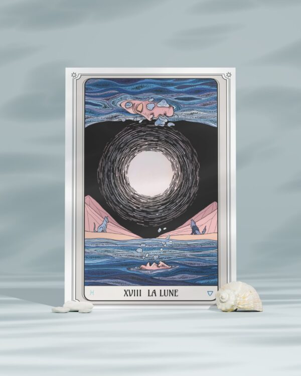 Illustration tarot La Lune : un visage émergeant des eaux, entouré de deux loups hurlant à une lune lumineuse en spirale.